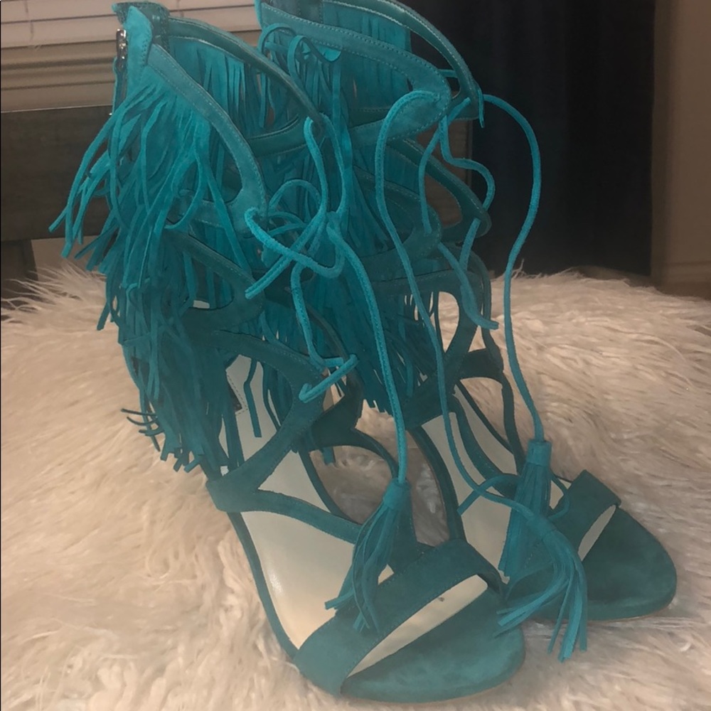 Green suede Guess heels